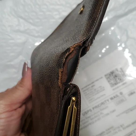 !SALE! VTG Authentic LV Wallet - Picture 7 of 7